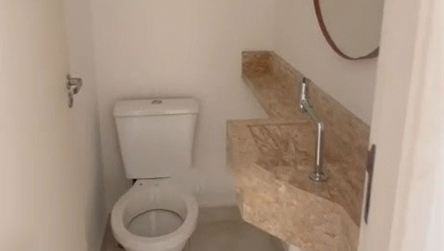 Casa Duplex em Condomínio Fechado à Venda em Guarulhos – R$ 330.000