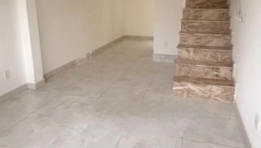 Casa Duplex em Condomínio Fechado à Venda em Guarulhos – R$ 330.000